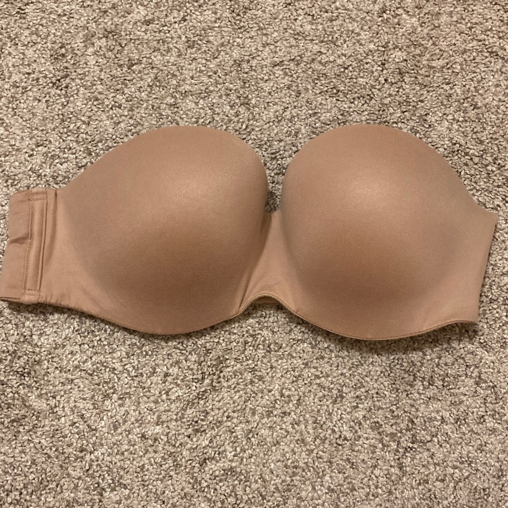 Body by Victoria Nude Beige 34D Strapless Wired Bra